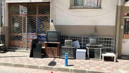 Bir periyodun vazgeçilmezi tüplü televizyonlar, şimdilerde nostalji yaşatıyor